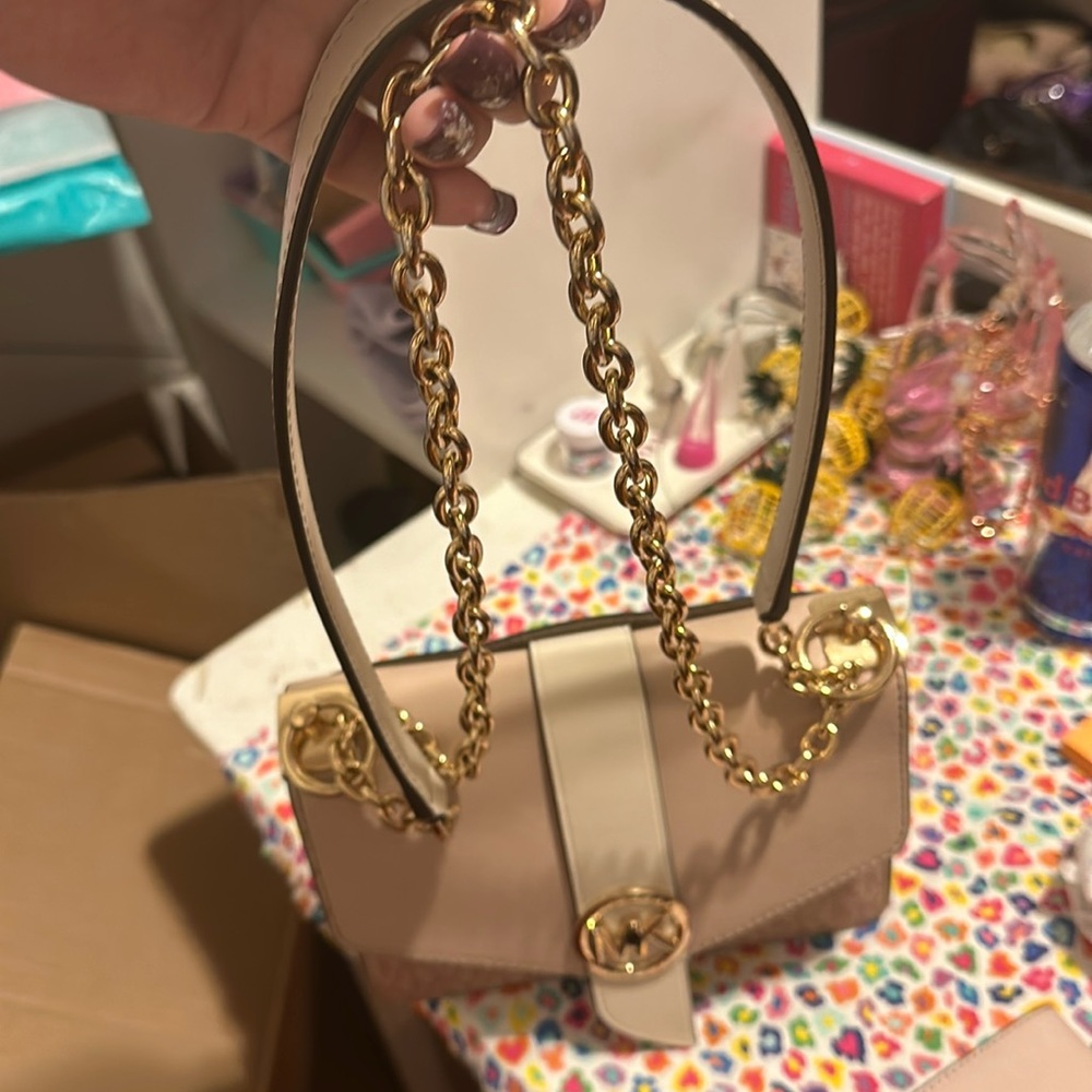 M.K….NWT PINK ANS GOLD HARDWARE!!!!